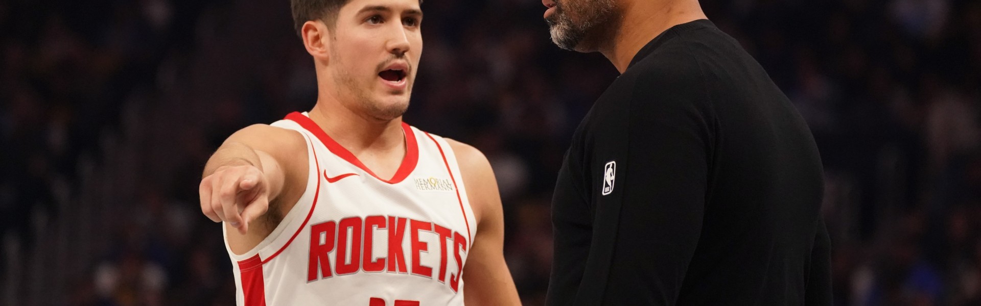 记者：这是火箭一场非典型的胜利 看乌度卡后续给小谢多少容错率