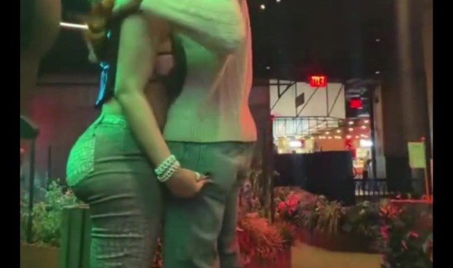 开云体育网址-没眼看！克莱&amp;马冬梅大尺度打高尔夫 友人看了直呼受不了