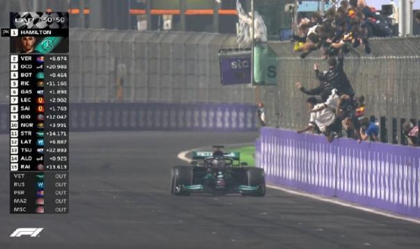 开云体育入口-汉密尔顿积分追平维斯塔潘 阿布扎比上演终局之战